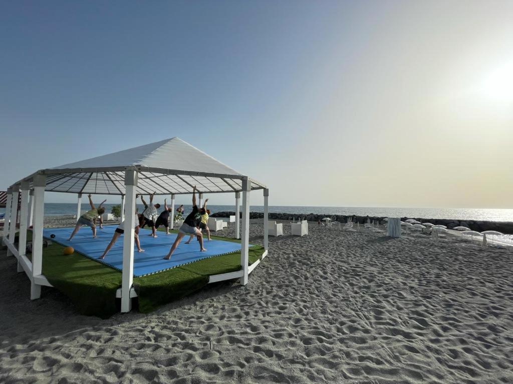 Le Mandrelle Beach Resort Campora San Giovanni Luaran gambar